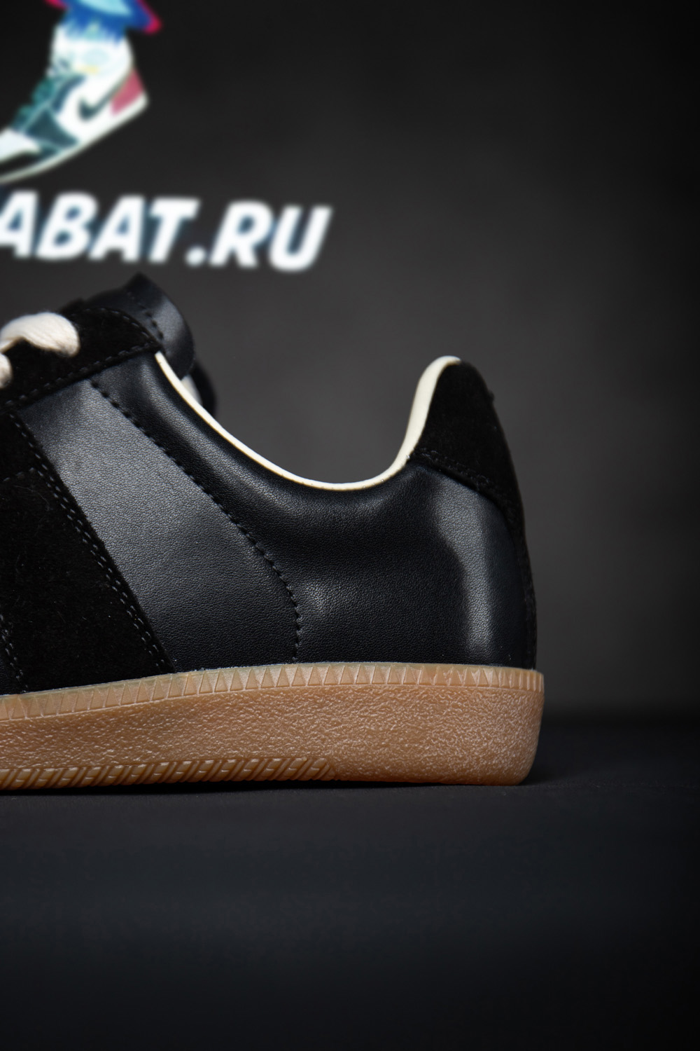 ma*s*n Ma*i*la replica german army trainer black gum