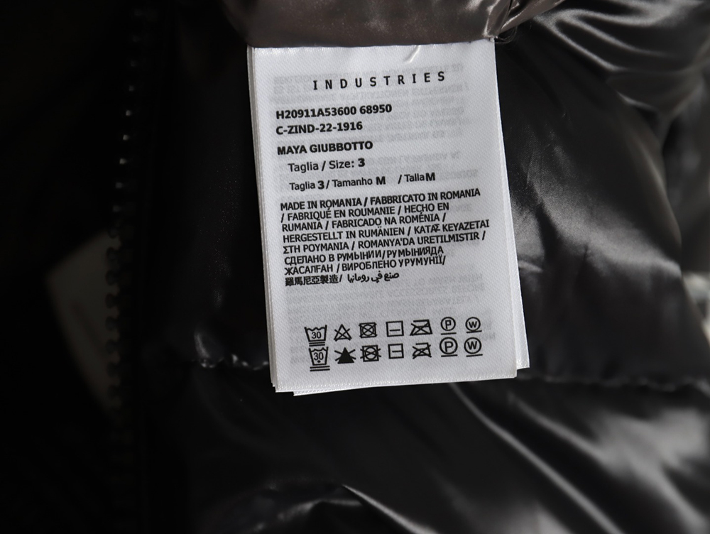 Moncler Maya Short Down Jacket