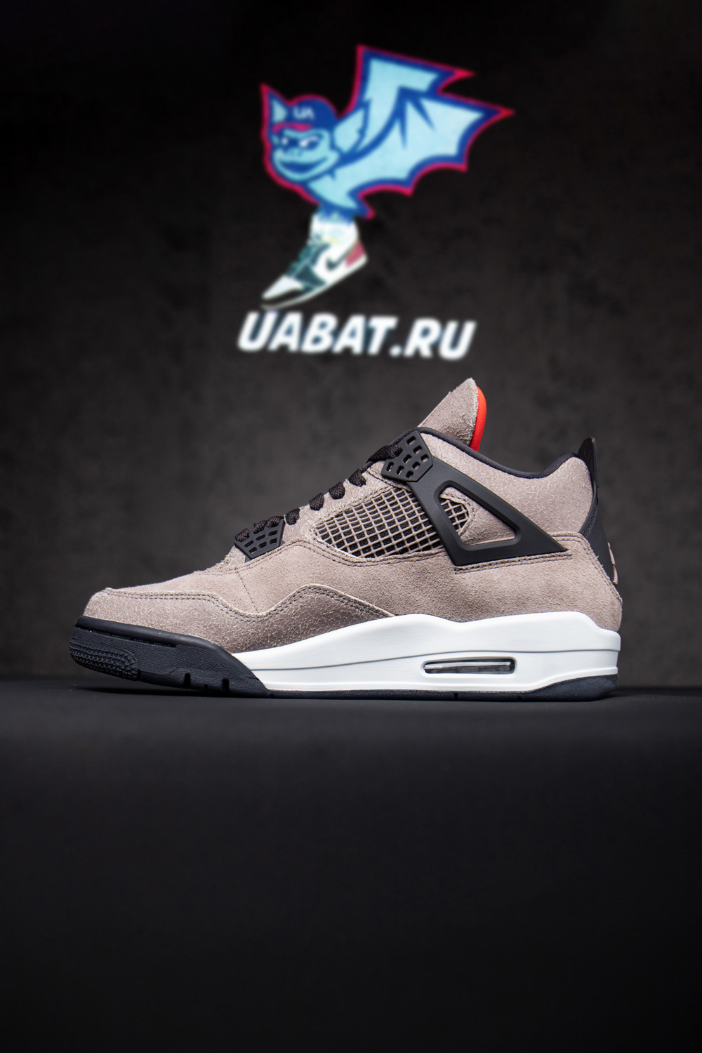 AIR JORDAN 4 RETRO 