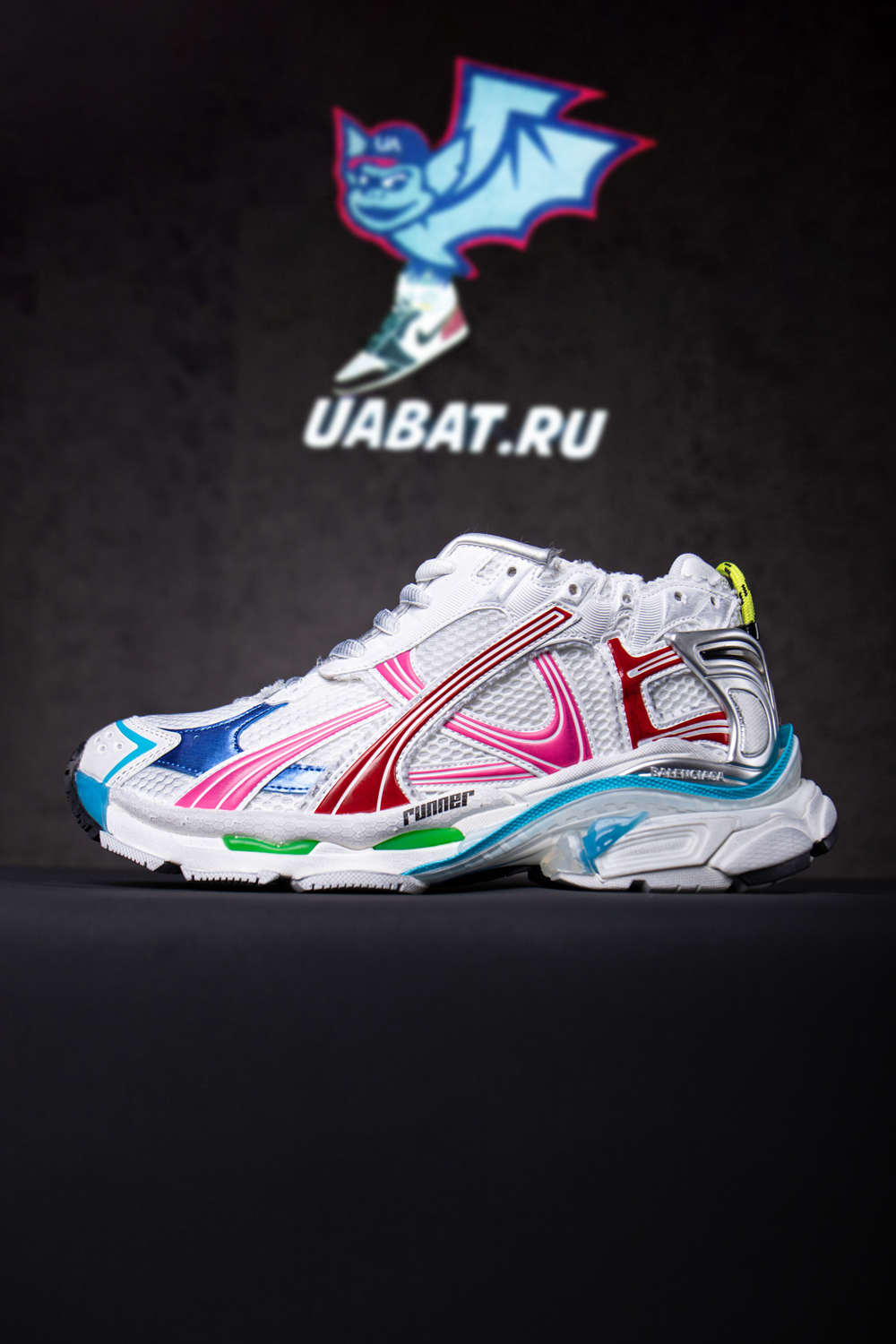Ba*len*cia*ga runner sneaker 