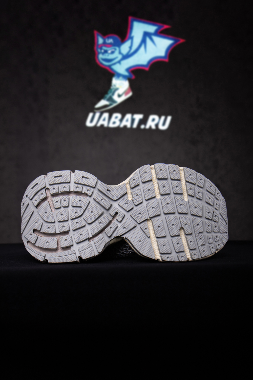 Ba*len*cia*ga phantom rhinestone mesh 3xl sneakers