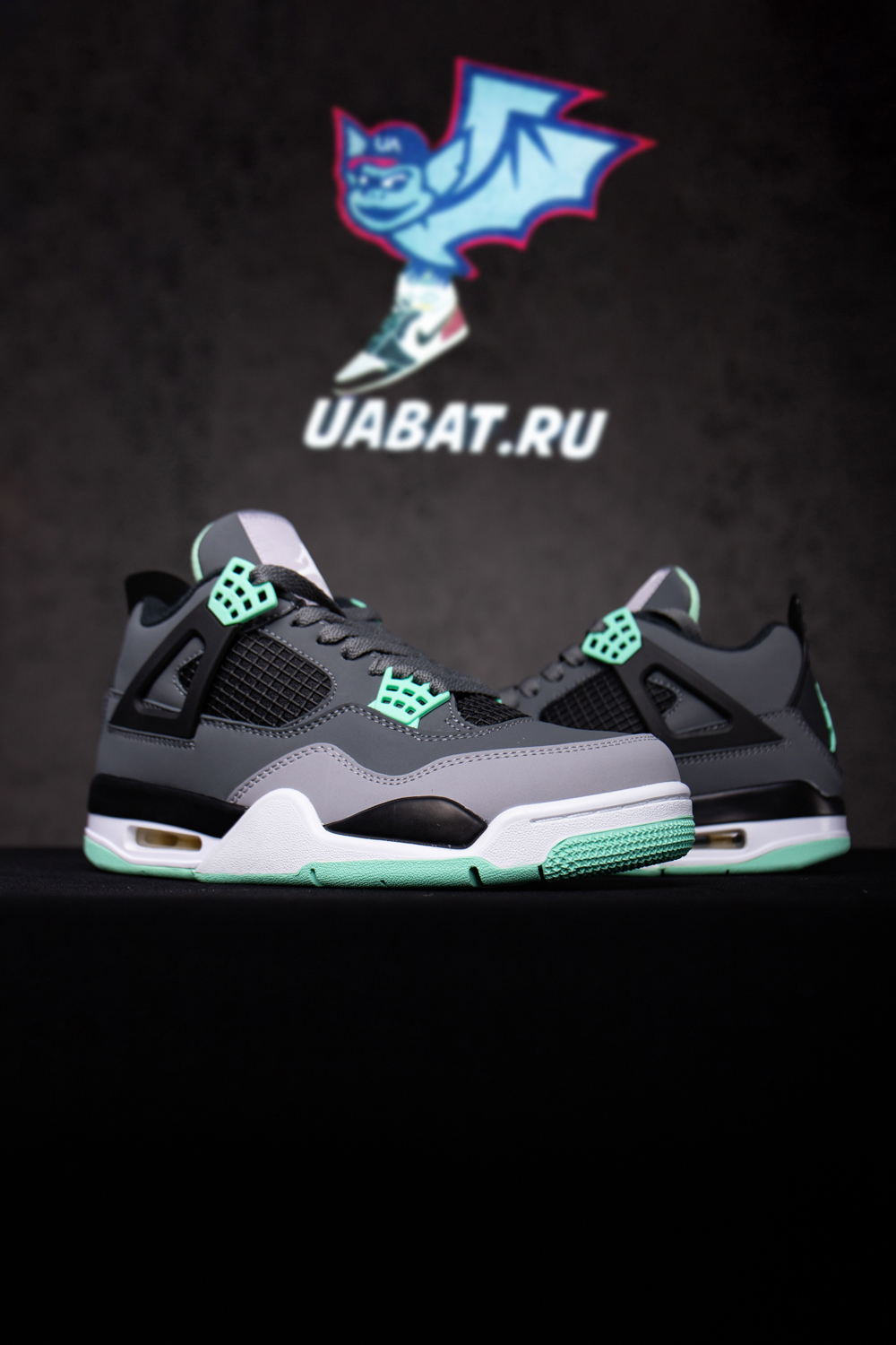 AIR JORDAN 4 RETRO 