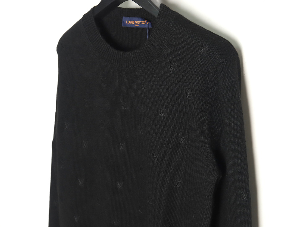 l0*is V*t0n all over embroidered sweater