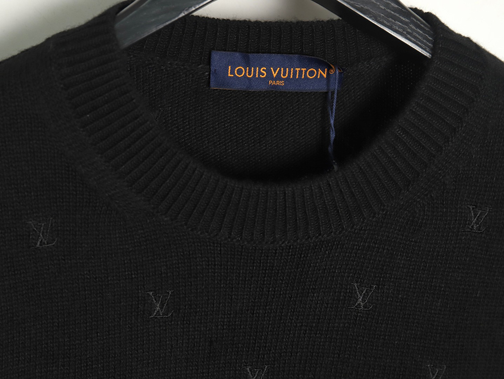 l0*is V*t0n all over embroidered sweater