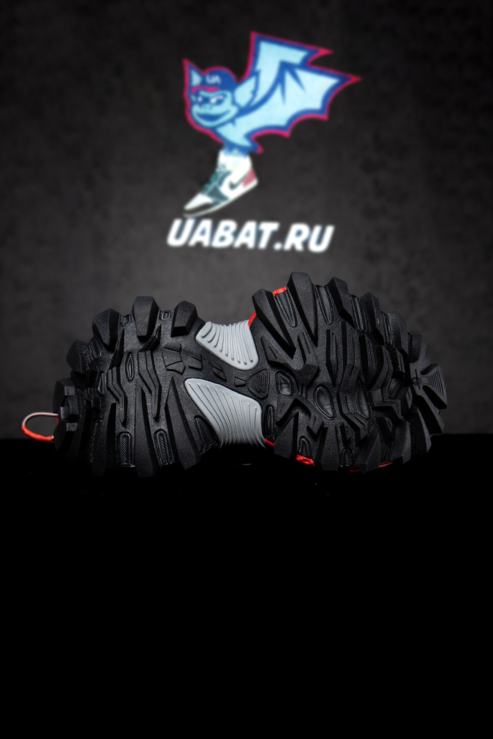 Ba*len*cia*ga hike sneaker