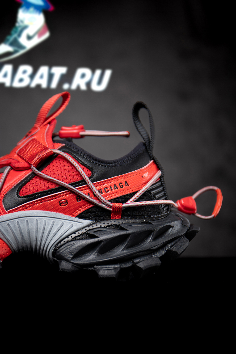 Ba*len*cia*ga hike sneaker