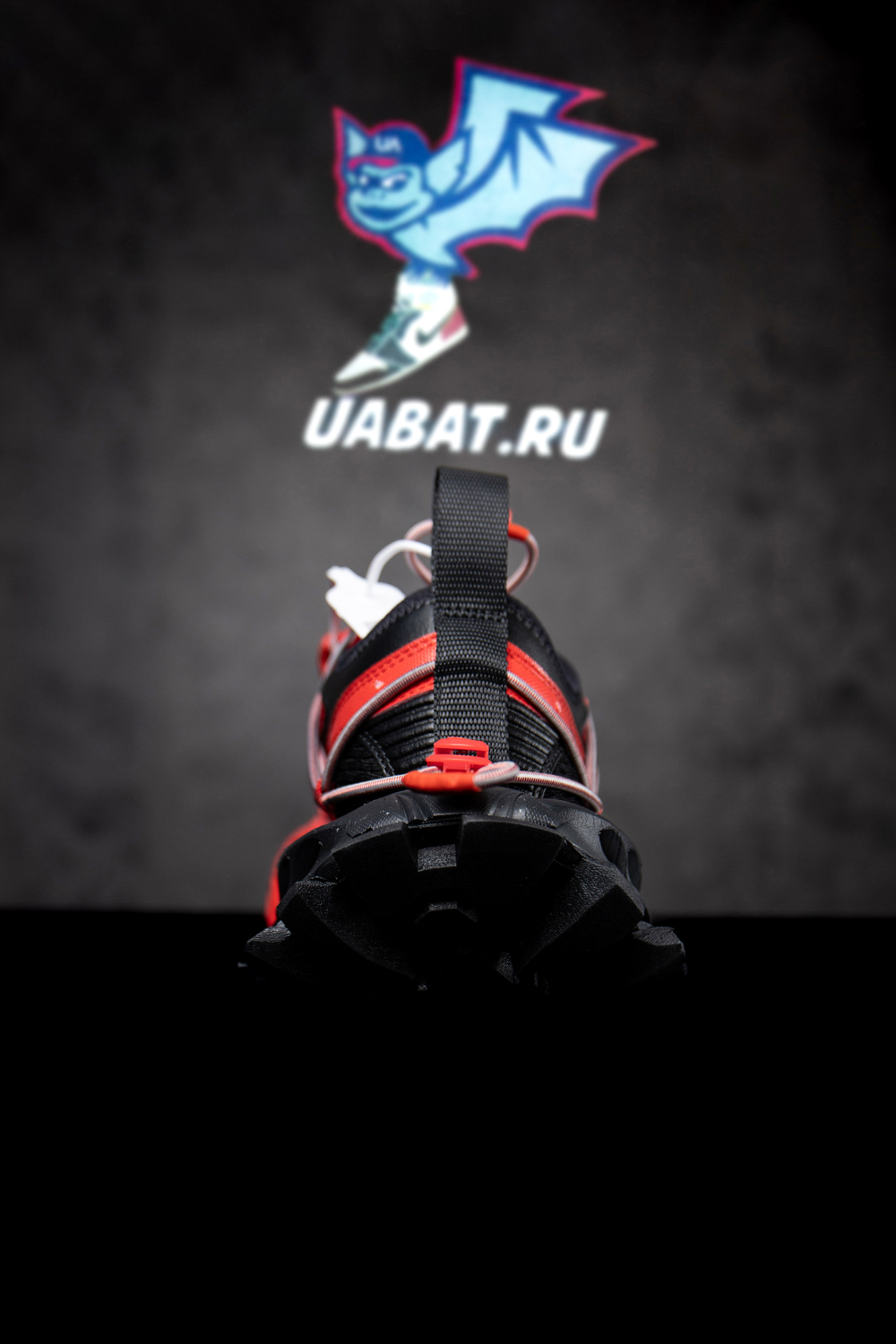 Ba*len*cia*ga hike sneaker