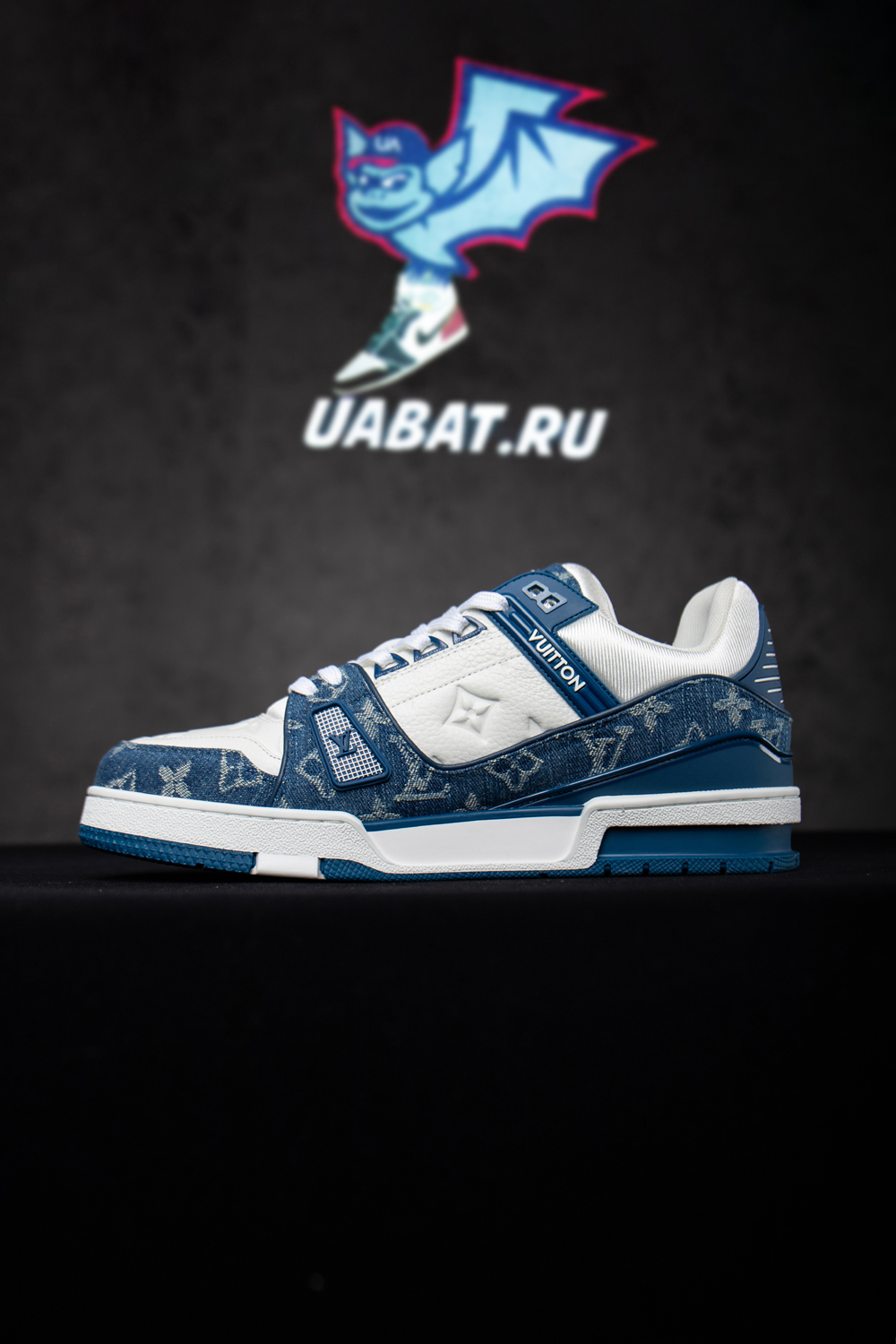 l0*is V*t0n trainer monogram denim white blue