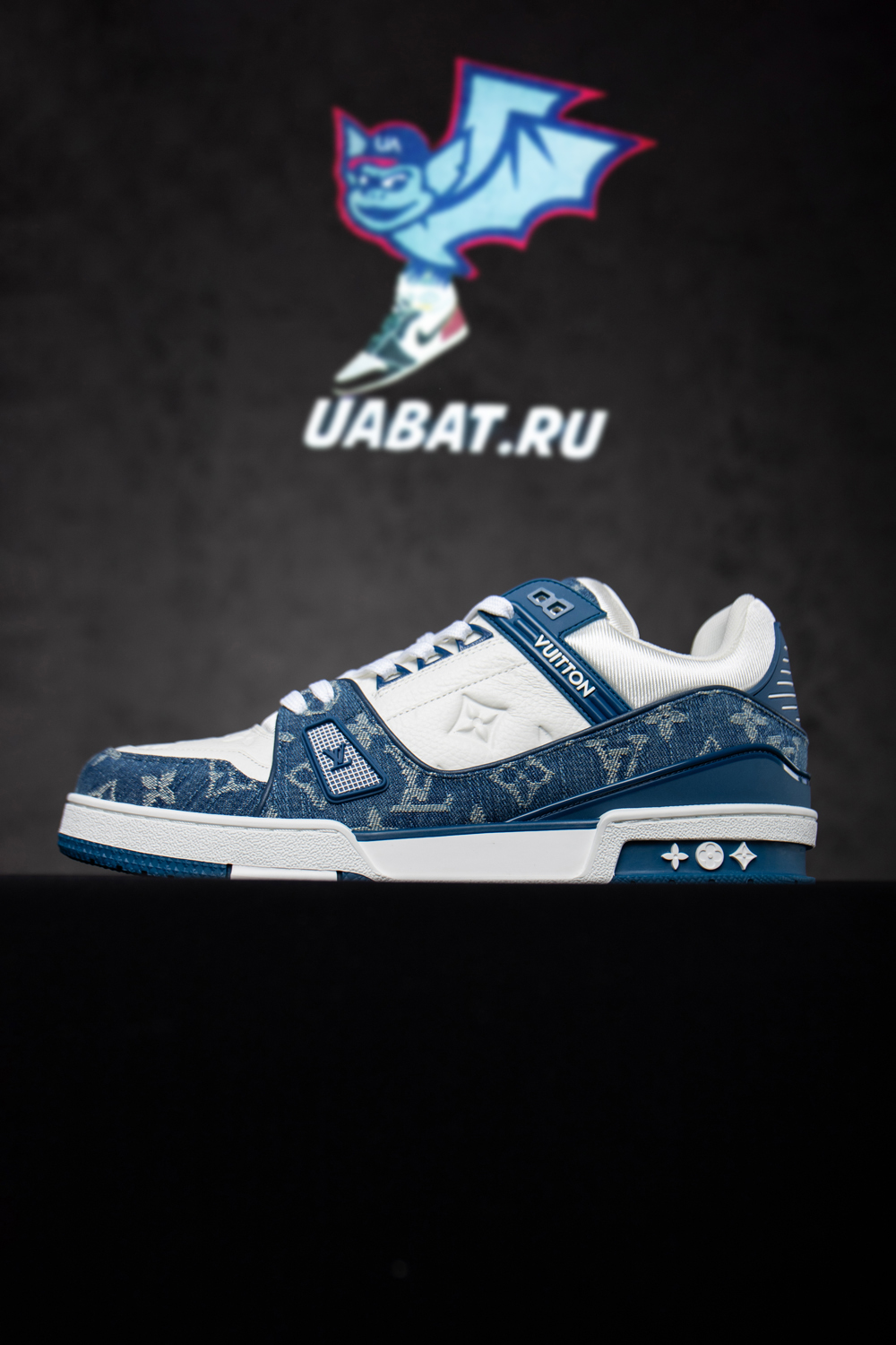 l0*is V*t0n trainer monogram denim white blue