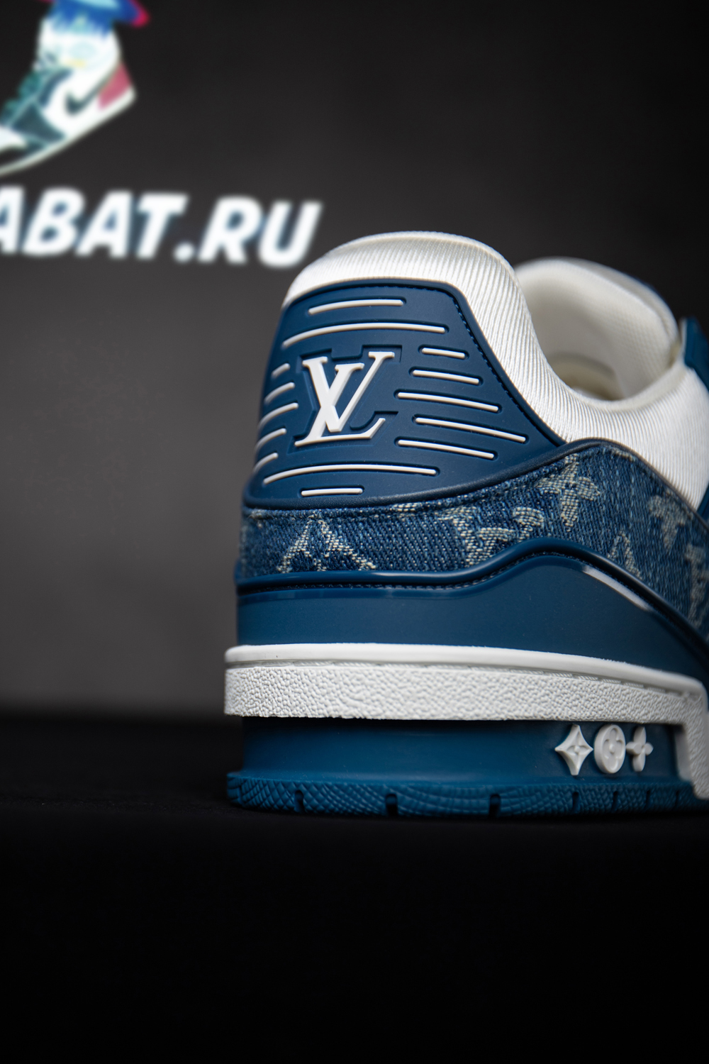 l0*is V*t0n trainer monogram denim white blue