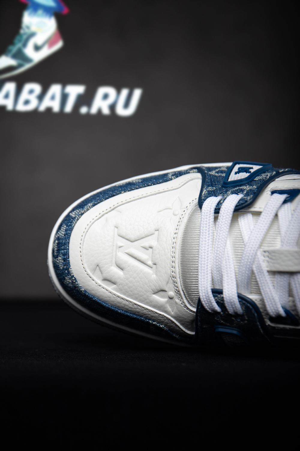 l0*is V*t0n trainer monogram denim white blue
