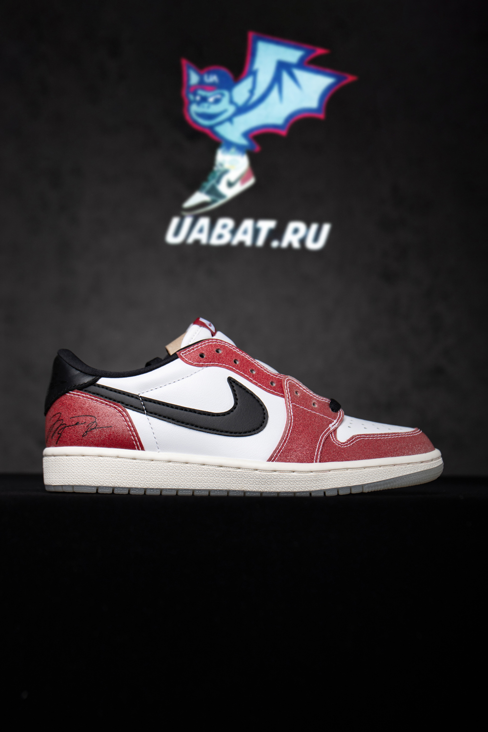 AIR JORDAN 1 LOW OG X TROPHY ROOM 