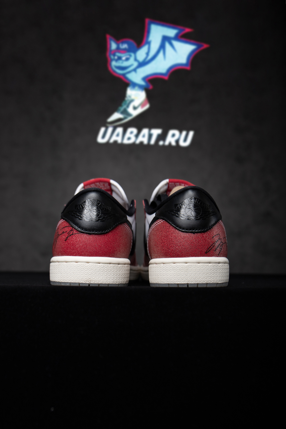 AIR JORDAN 1 LOW OG X TROPHY ROOM 