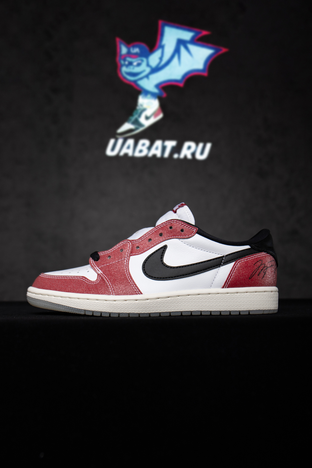AIR JORDAN 1 LOW OG X TROPHY ROOM 