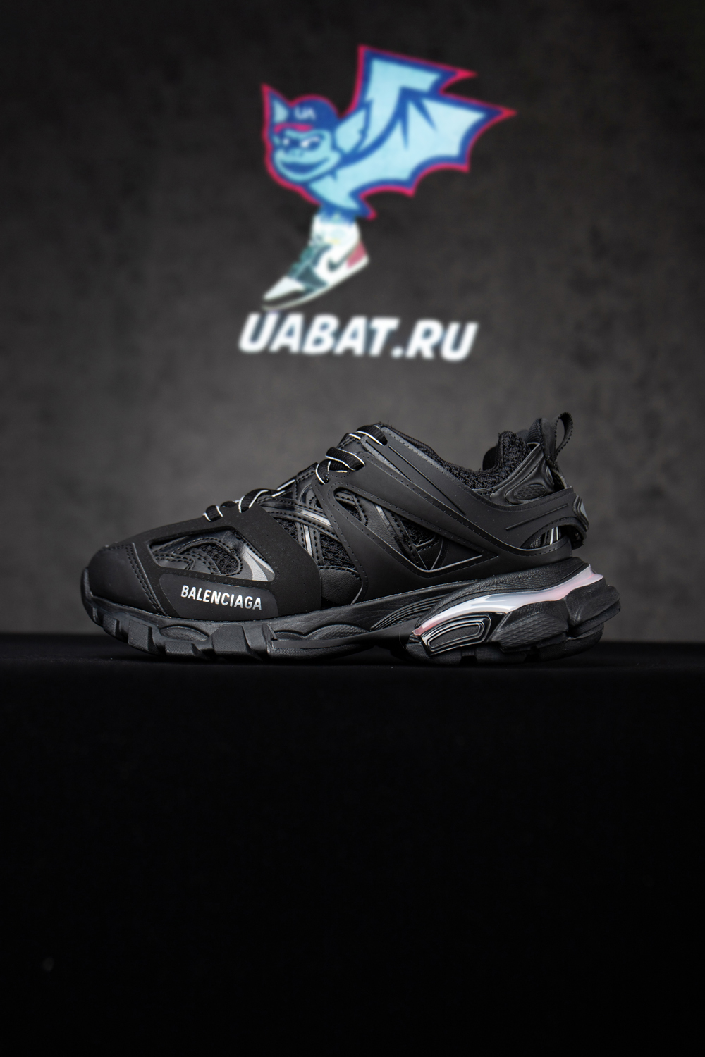 Ba*len*cia*ga track led sneaker 