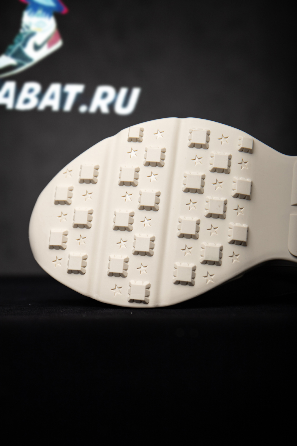 G*u*i rhython leather sneaker 