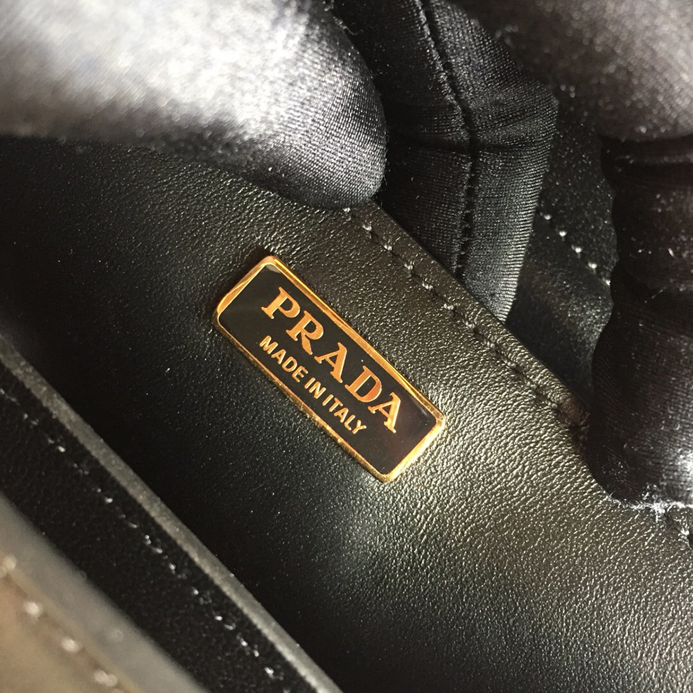 Pra*a bags 1bd045 20*14*8.5cm