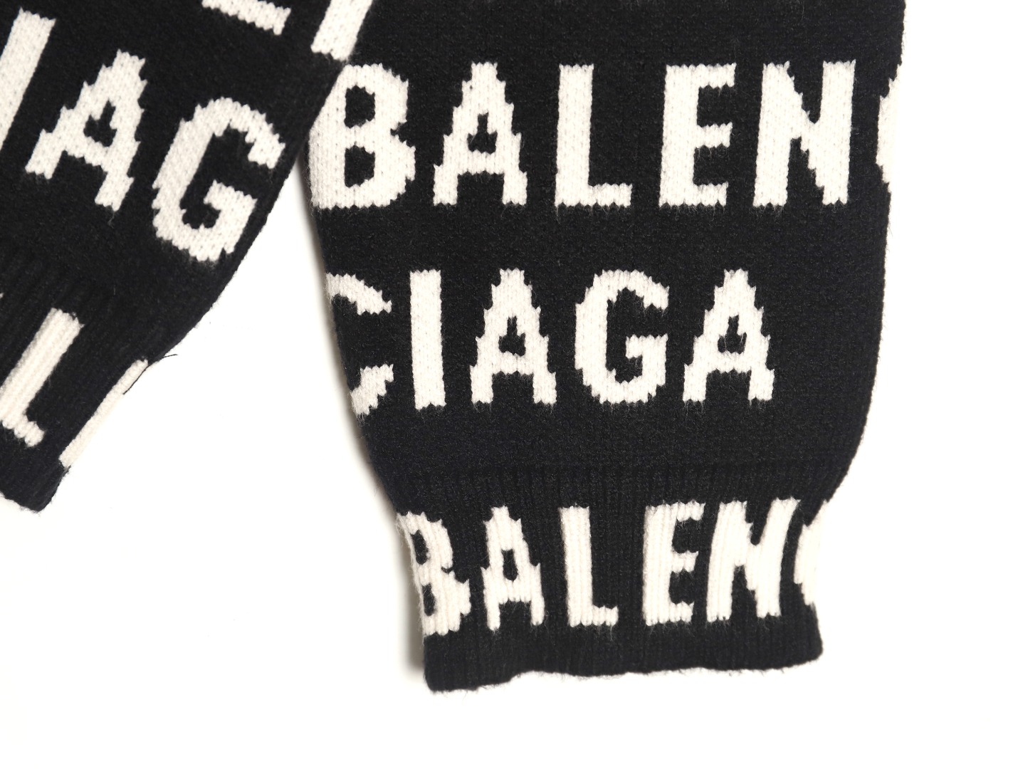 Ba*len*cia*ga jacquard full print bullet screen letter round neck sweater tsk1