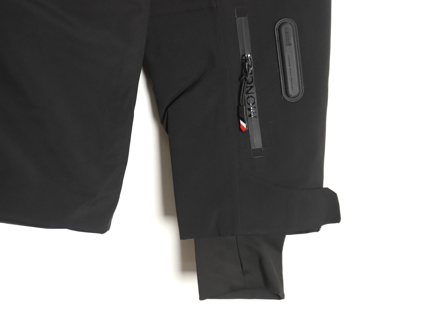 Moncler pocket reflective down jacket TSK2