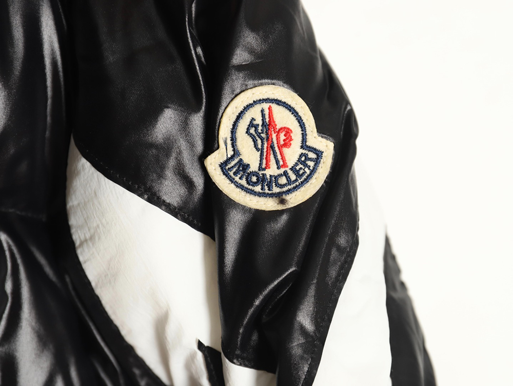 Moncler 22corydale double peak striped hooded down jacket