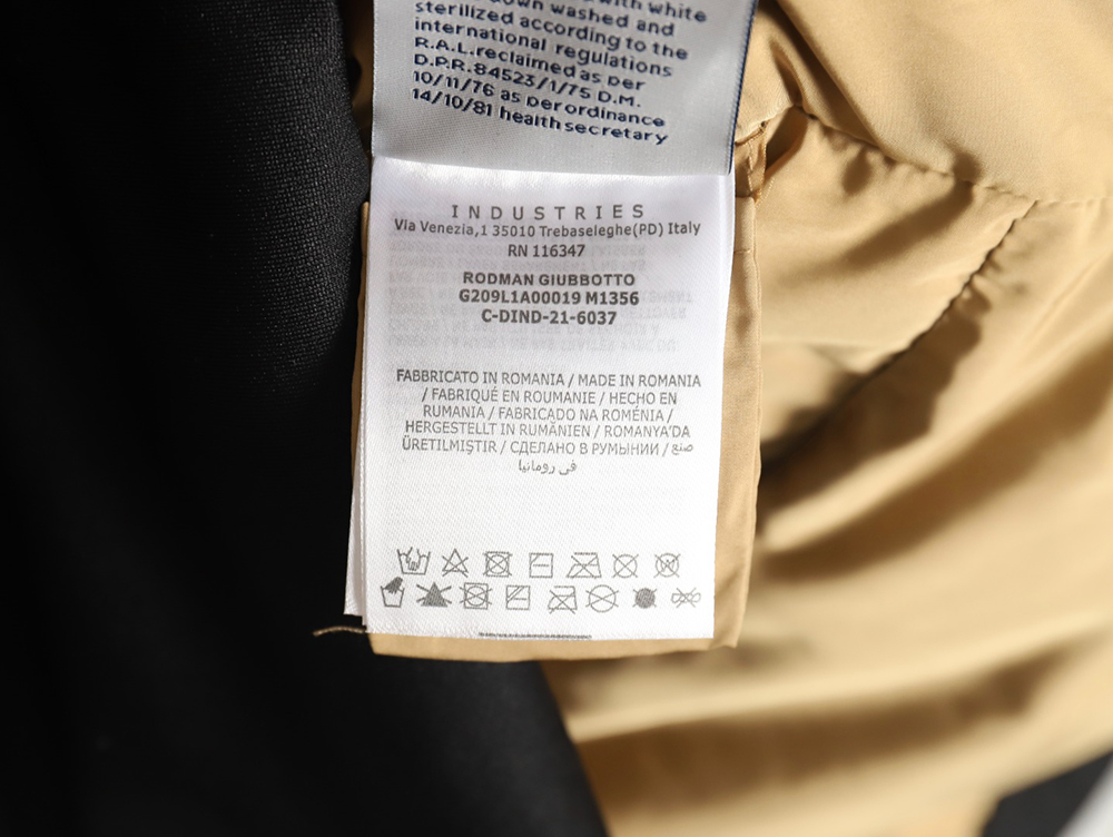 Moncler & Palm Angels joint color strip embroidery logo down jacket TSK1