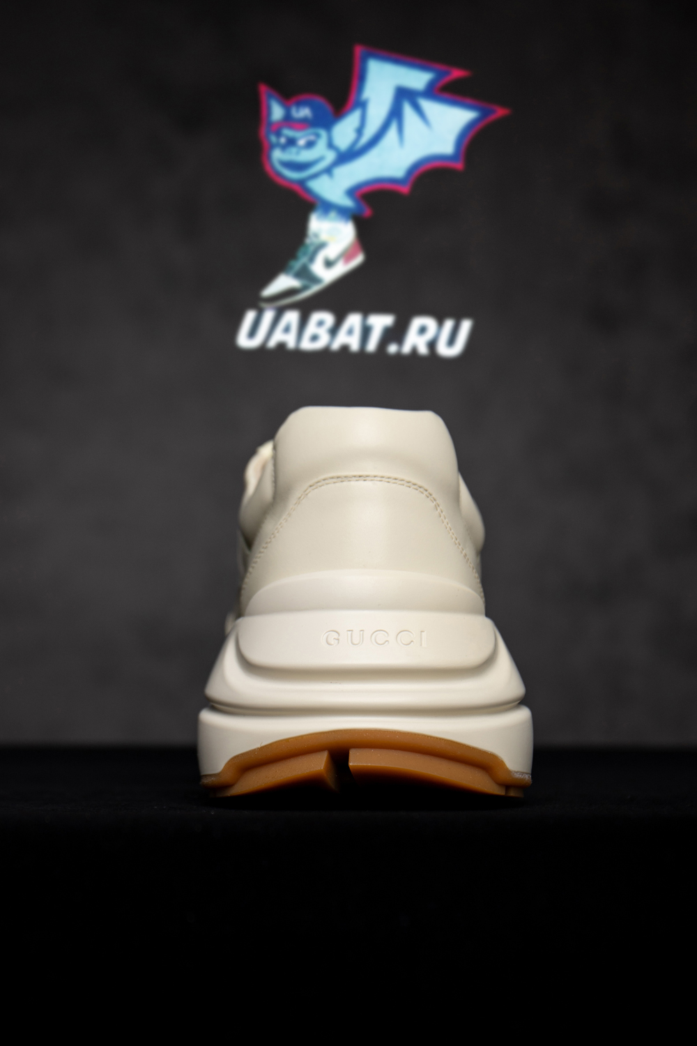 disney x G*u*i rhyton 