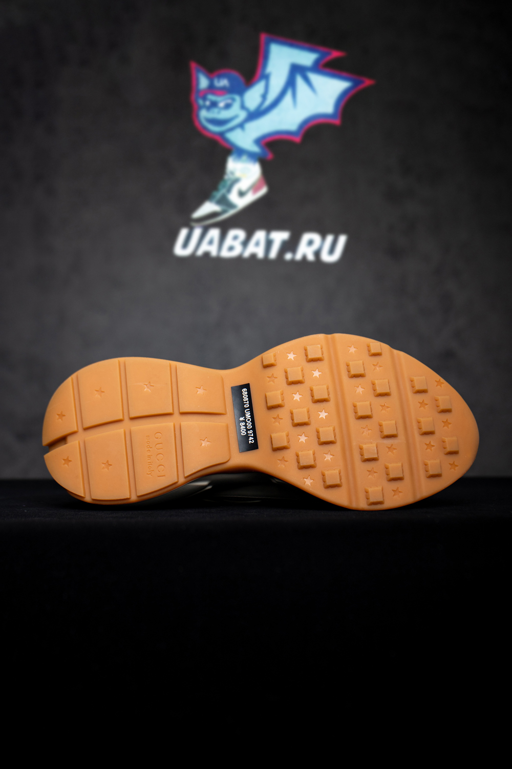 disney x G*u*i rhyton 