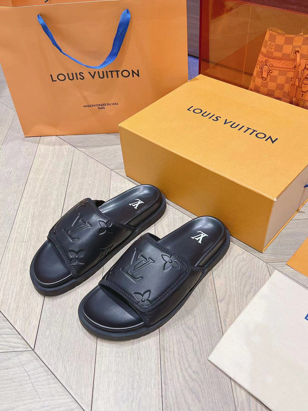 l0*is V*t0n mule miami slides 