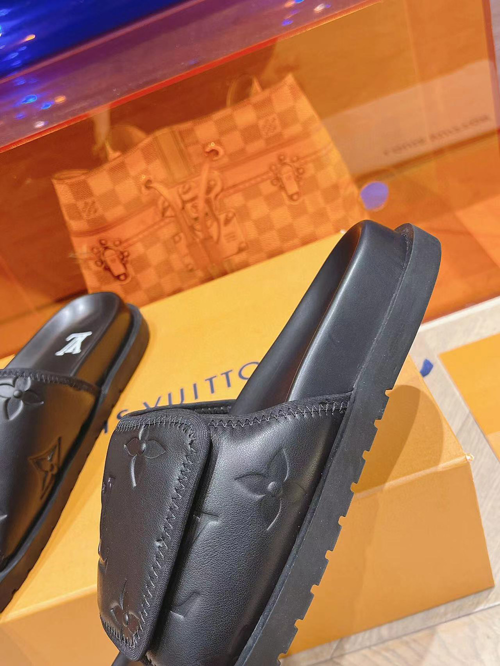 l0*is V*t0n mule miami slides 