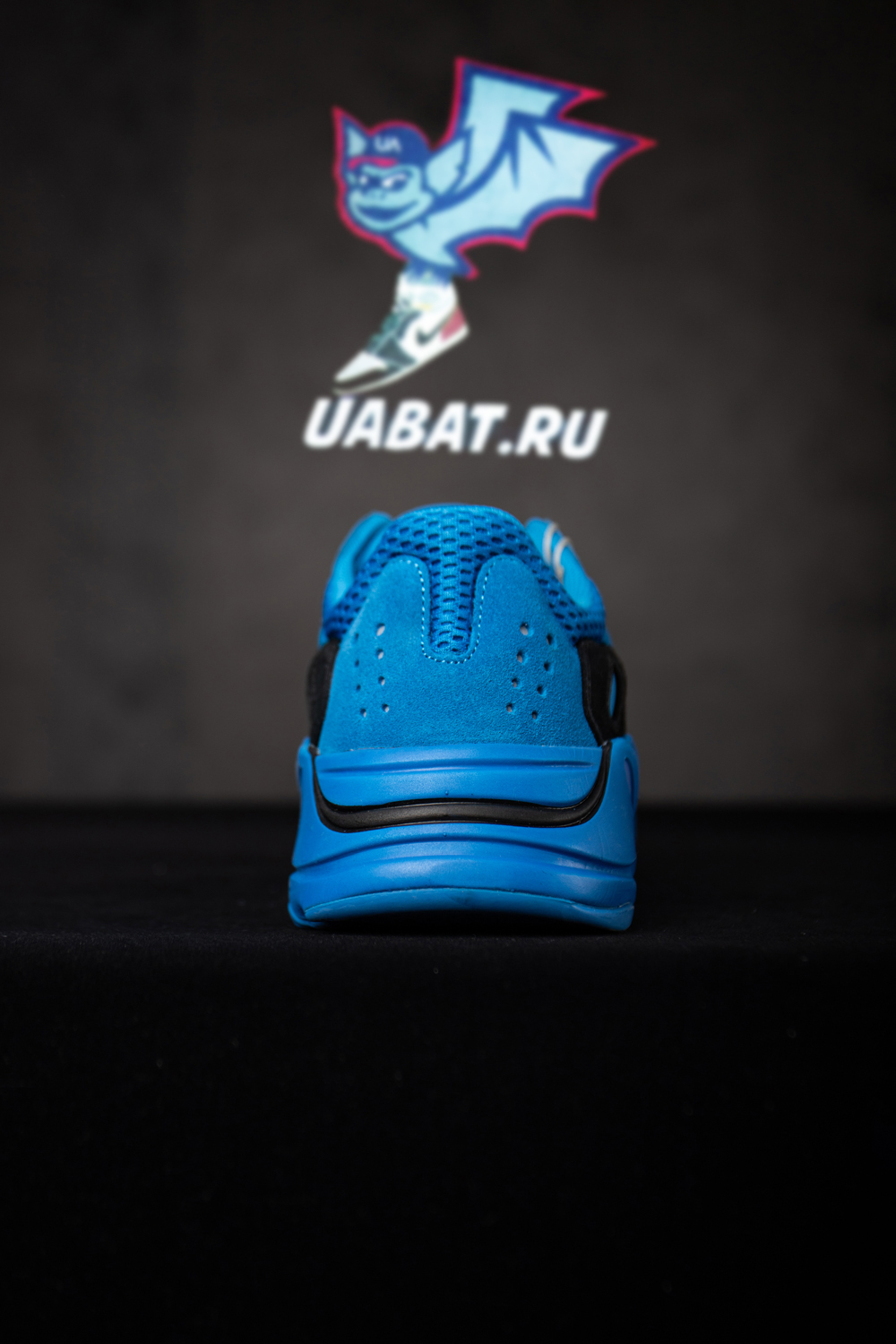 "special price" Y**zy boost 700 