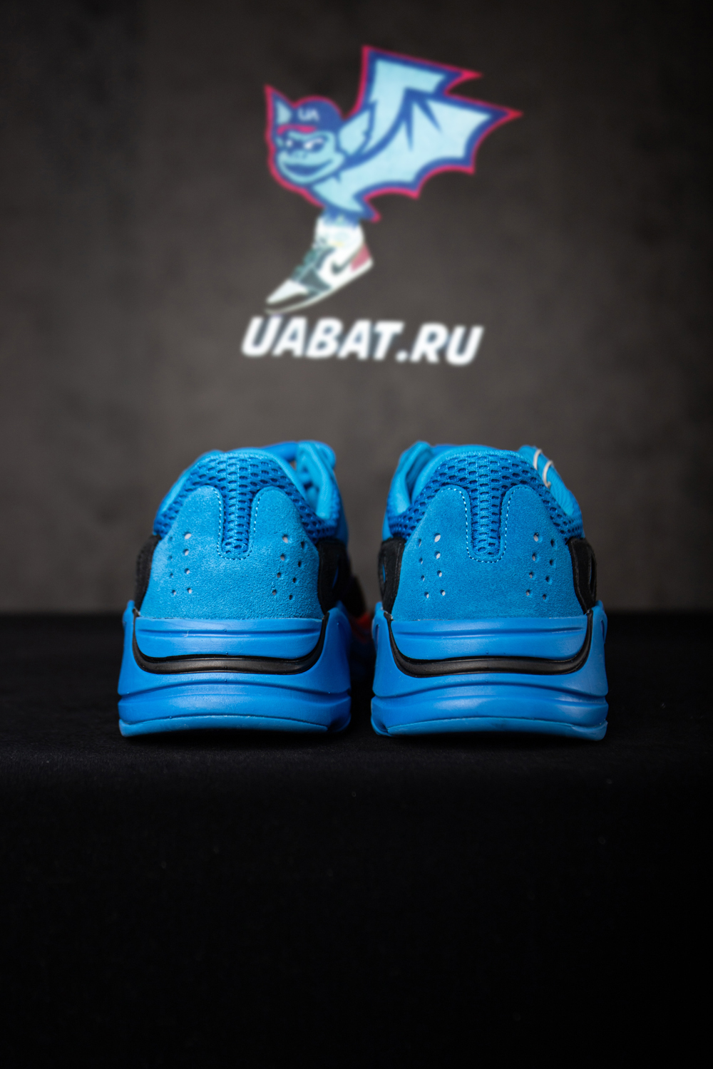 "special price" Y**zy boost 700 