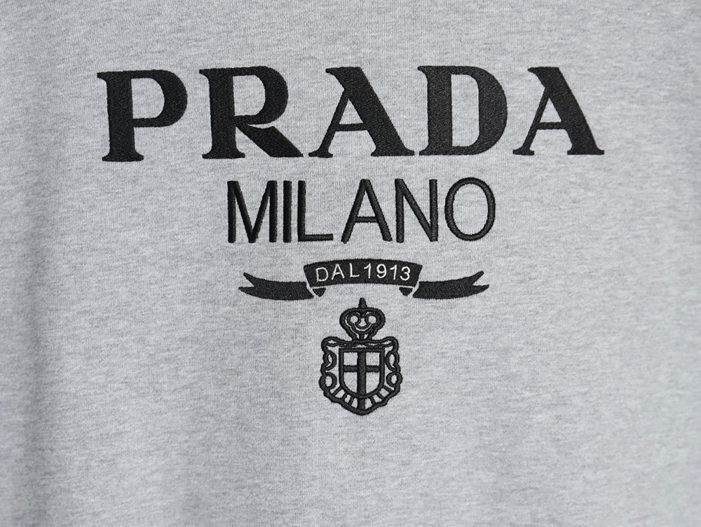 Pra*a embroidered logo crewneck sweatshirt tsk1