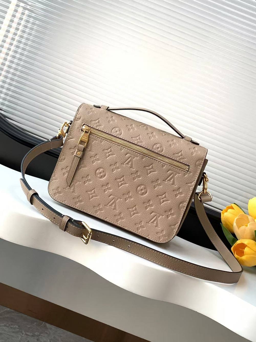 l0*is V*t0n bags m44881 25*19*7cm