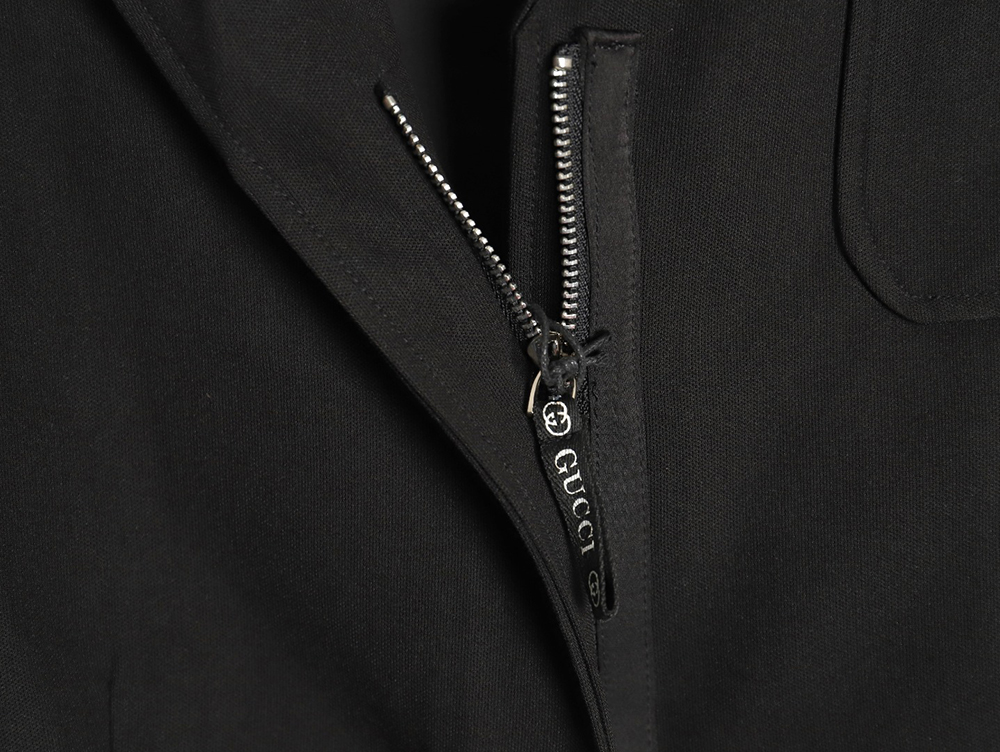 G*u*i solid satin wool jacket suit