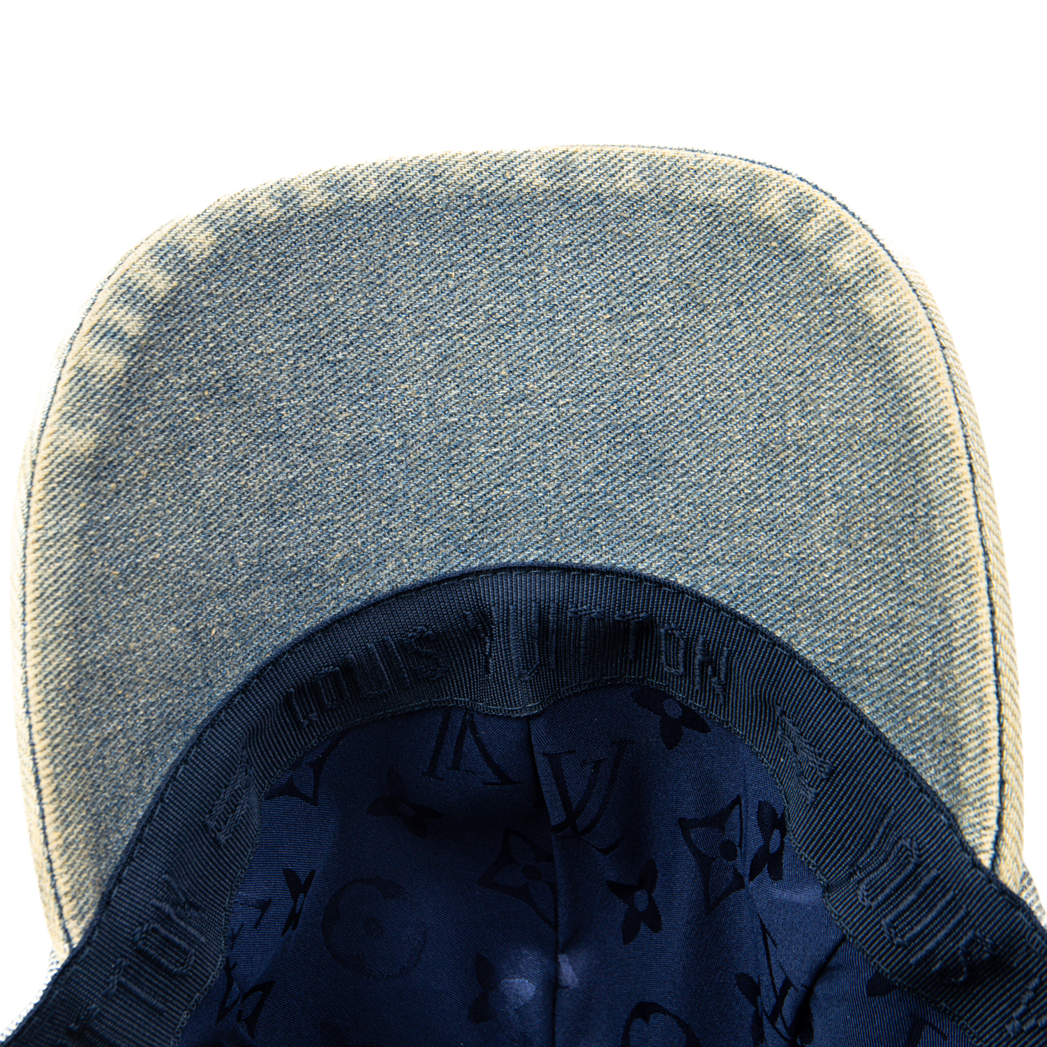 l0*is V*t0n hats m7156l