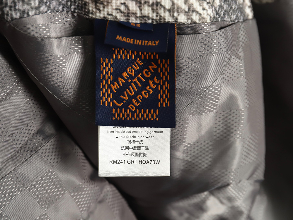 l0*is V*t0n rhombus collarless jacket