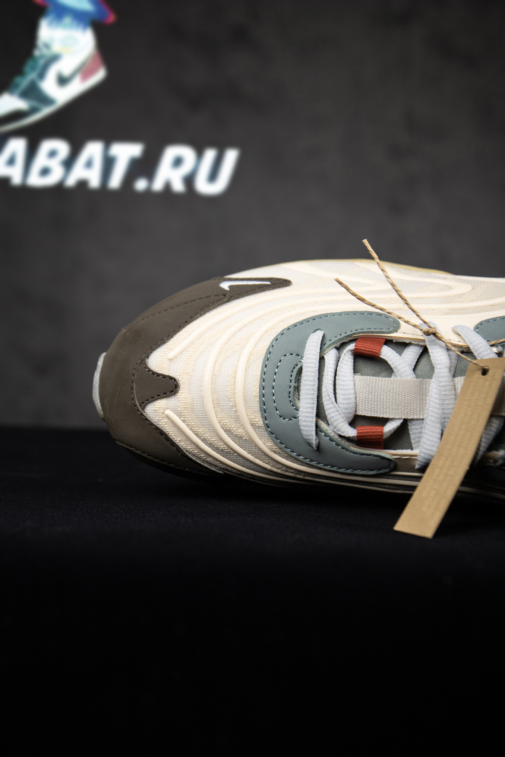 TRAVIS SCOTT X AIR MAX 270 REACT ENG 