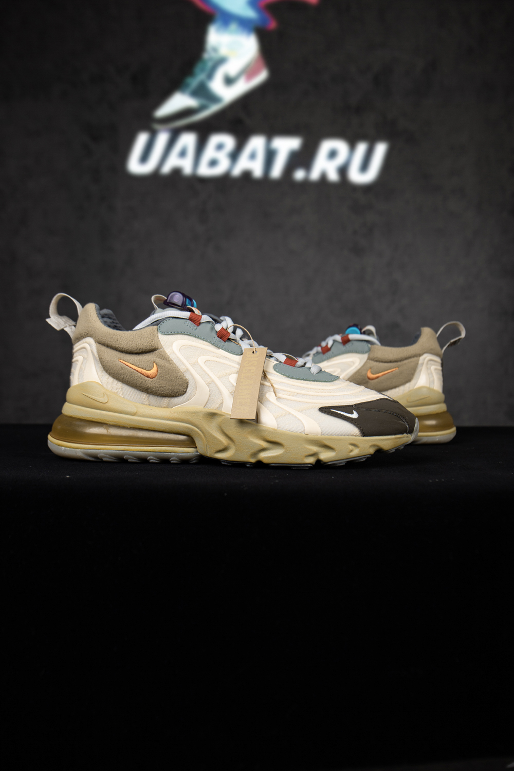 TRAVIS SCOTT X AIR MAX 270 REACT ENG 