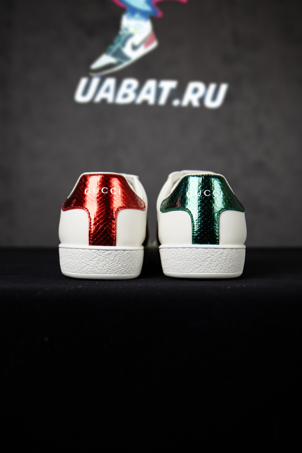 G*u*i ace embroidered 