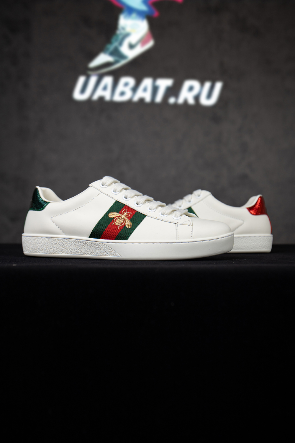 G*u*i ace embroidered 