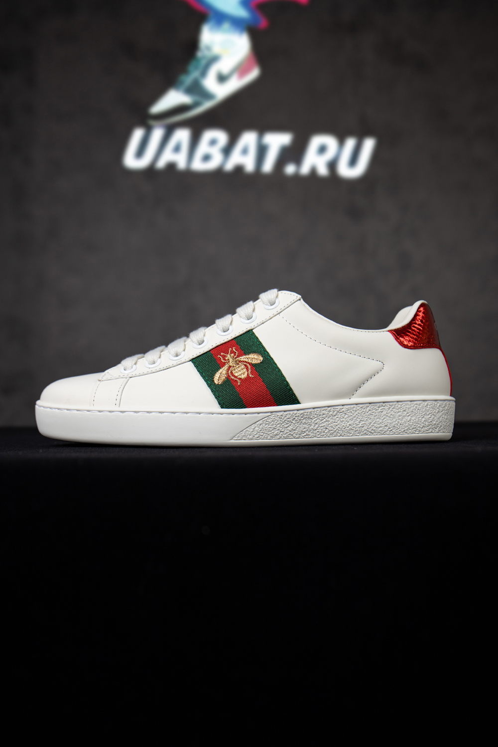 G*u*i ace embroidered 