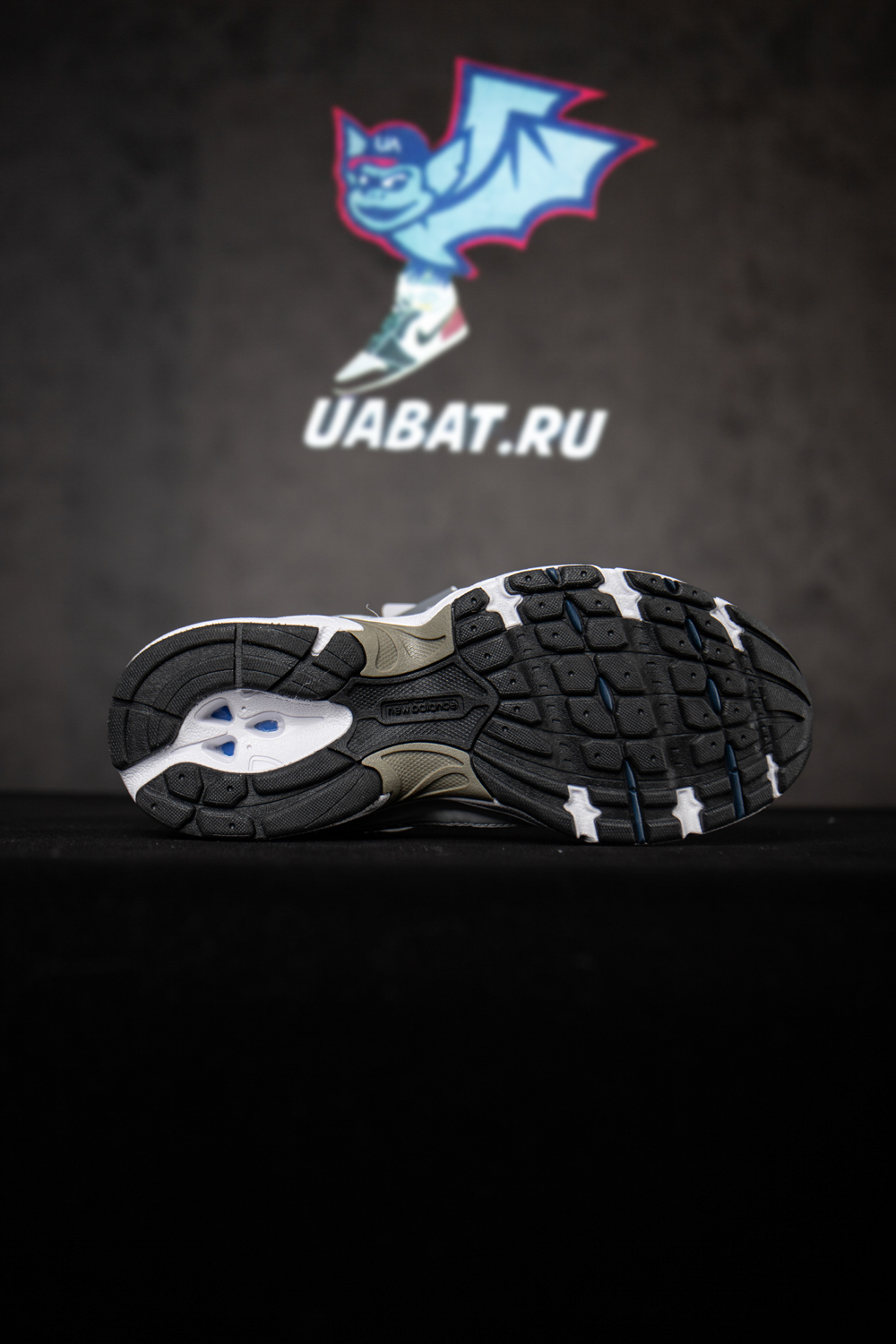 New Balance 530 White Silver Navy