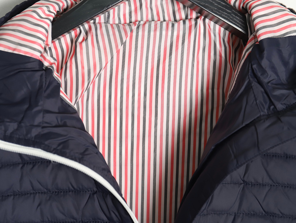 Thom Browne Casual Four-Bar Padded Jacket TSK1