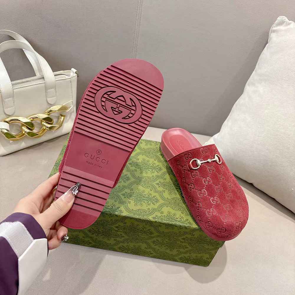 G*u*i horsebit slipper