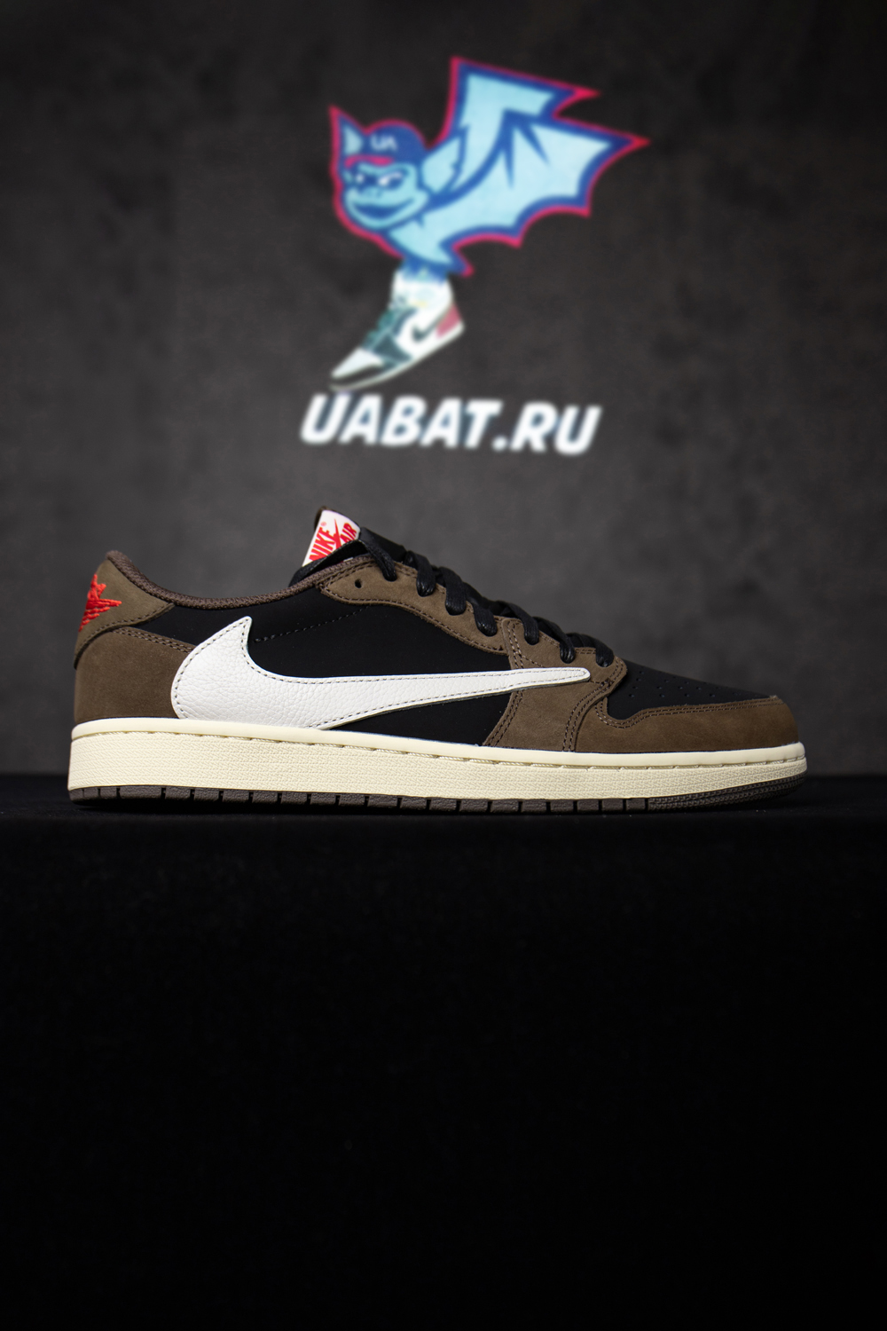 TRAVIS SCOTT X AIR JORDAN 1 LOW 