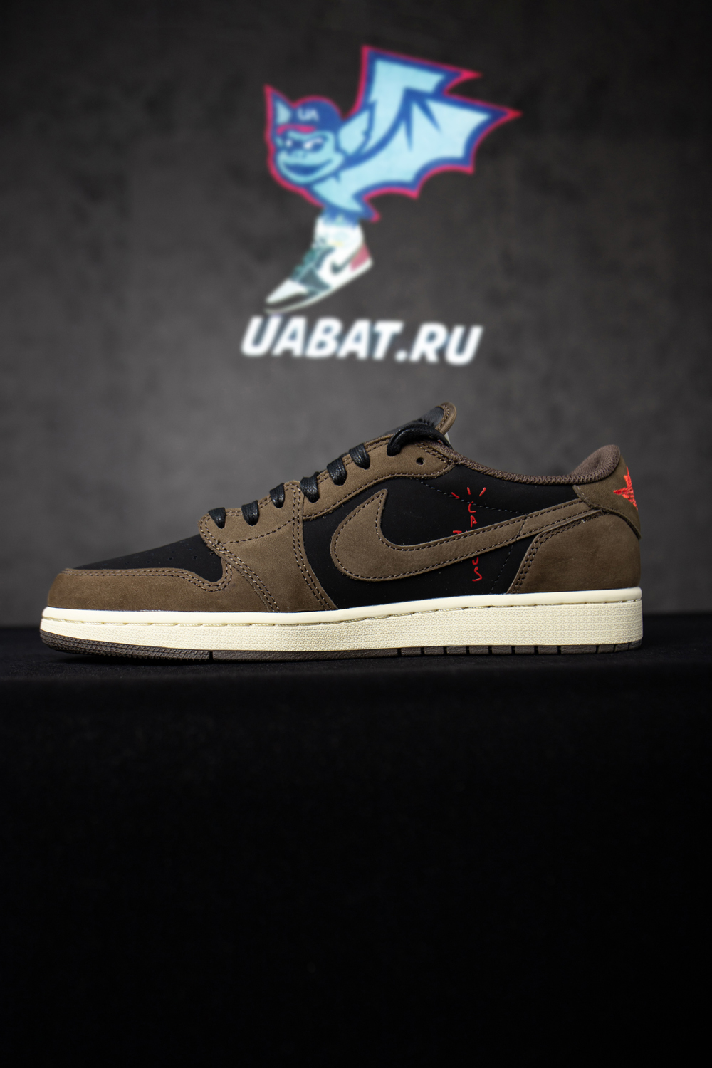 TRAVIS SCOTT X AIR JORDAN 1 LOW 