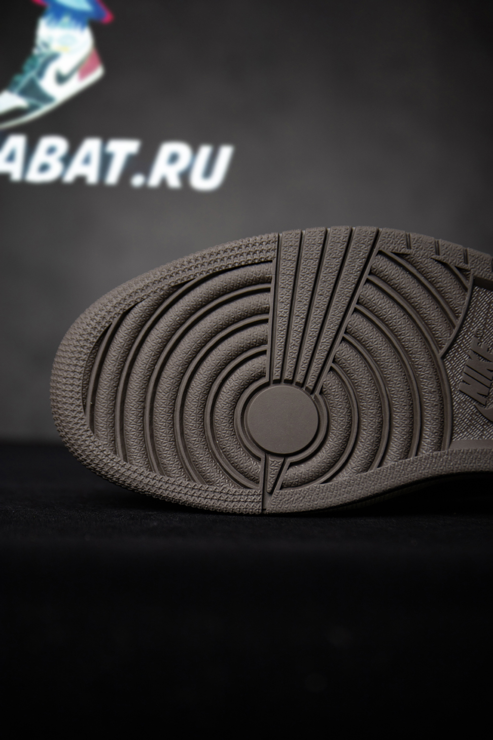 TRAVIS SCOTT X AIR JORDAN 1 LOW 