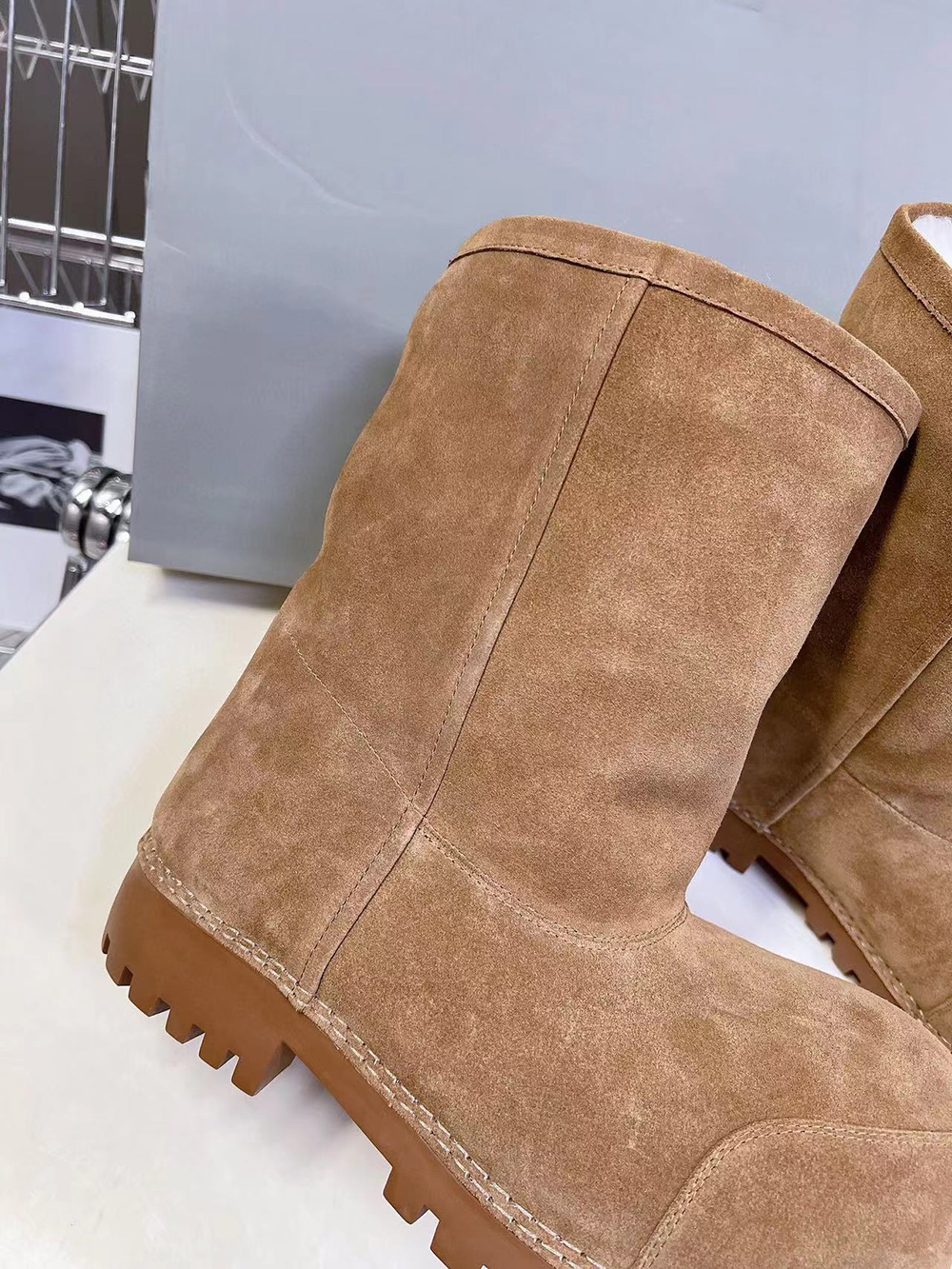 Ba*len*cia*ga alaska fur boots "brown"