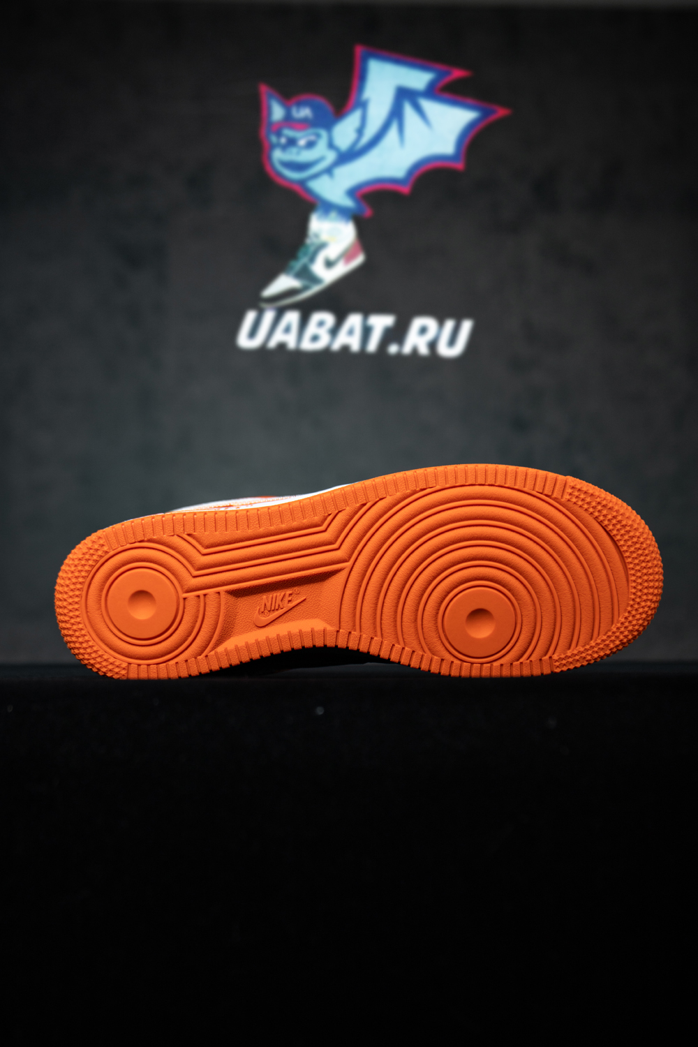 l0*is V*t0n x nike air force 1 low “orange”