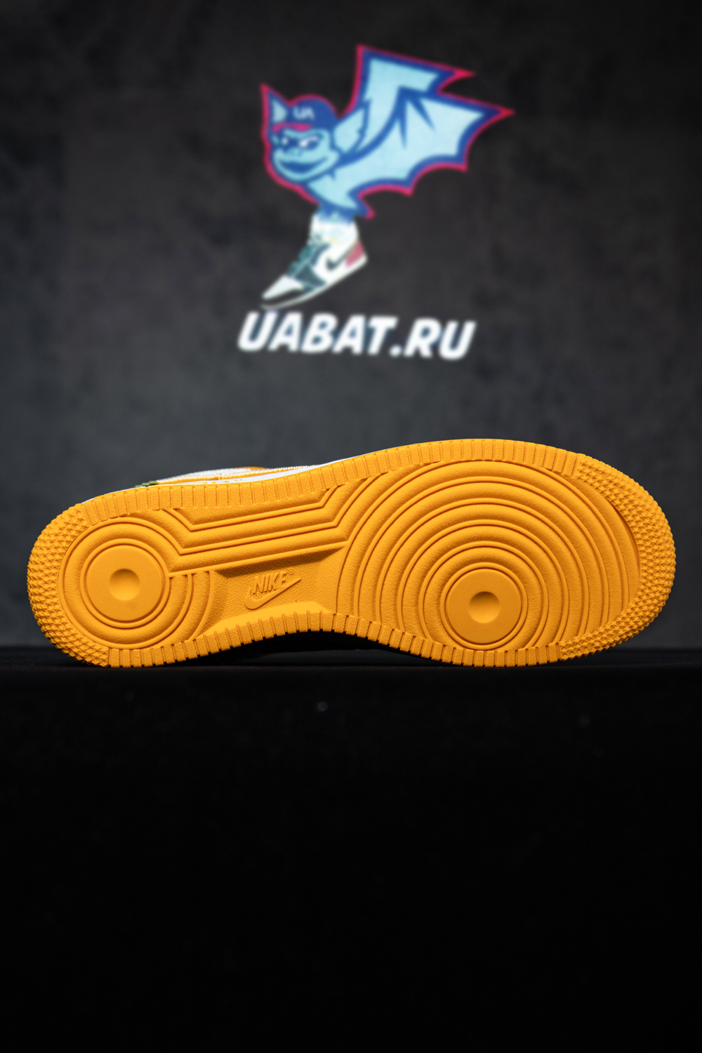 l0*is V*t0n x nike air force 1 low “yellow”